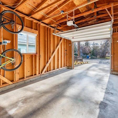Mid Century Modern Boise-River Bungalow W/ Hot Tub Ngoại thất bức ảnh